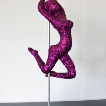 Sculpture titled "Juliette" by Shagmac, Original Artwork, Resin