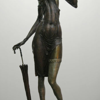 Sculptuur getiteld "Girl with an umbrel…" door Shanaro, Origineel Kunstwerk, Gietwerk