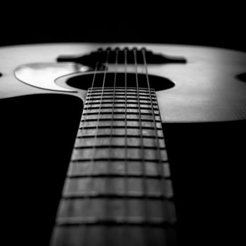 Fotografie mit dem Titel "Guitar-1" von Sharlie Evans, Original-Kunstwerk, Digitale Fotografie