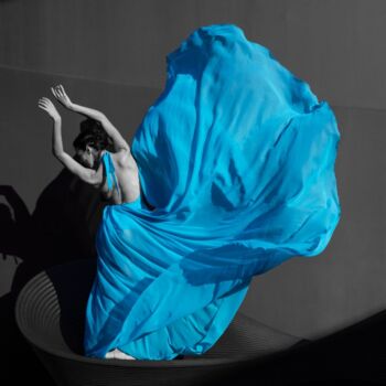 Фотография под названием "The Dancer" - Shavit Vos, Подлинное произведение искусства, Цифровая фотография