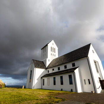 Fotografia intitulada "Skálholt Cathedral" por Shimon Rottenberg, Obras de arte originais, Fotografia digital