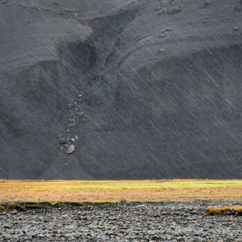 "Rain in Iceland" başlıklı Fotoğraf Shimon Rottenberg tarafından, Orijinal sanat, Dijital Fotoğrafçılık