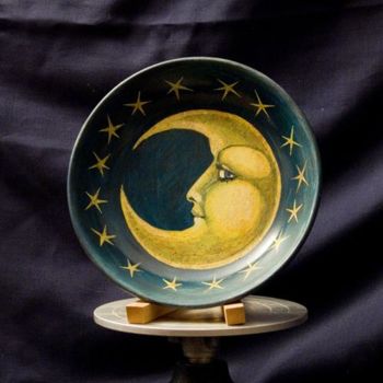Artisanat intitulée "la luna nel piatto" par Silvia Benfenati, Œuvre d'art originale