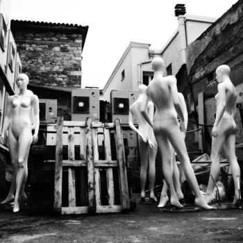 Φωτογραφία με τίτλο "Backyard party" από Simon Gaitanidis, Αυθεντικά έργα τέχνης, Ψηφιακή φωτογραφία