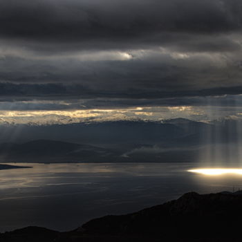 Photographie intitulée "heavenly light" par Simon Gaitanidis, Œuvre d'art originale, Photographie numérique