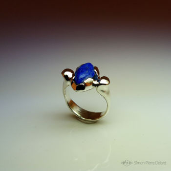 Design intitolato "Bague "Bastet"" da Simon-Pierre Delord, Opera d'arte originale, Metalli