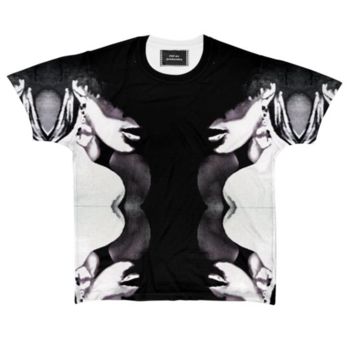 Artcraft titled "Annalisa T-shirt" by Simone Lazzarini, Original Artwork