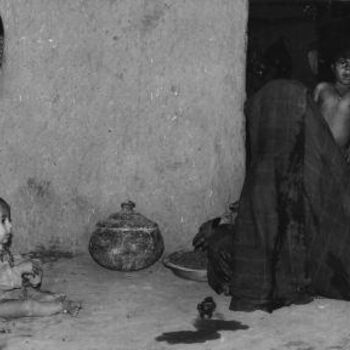 Fotografie getiteld "Afghani refugees Ca…" door Sigrun Neumann (Sineu), Origineel Kunstwerk