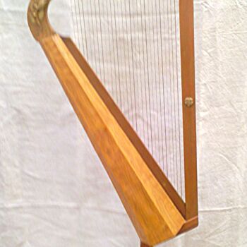 Скульптура под названием "Indien harphe" - Slobodan Spasojevic (Spaki), Подлинное произведение искусства, Дерево