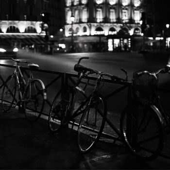 Fotografie getiteld "La nuit(2)" door Sol Marrades, Origineel Kunstwerk, Film fotografie