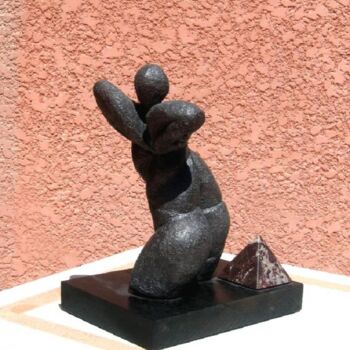 Sculpture titled "L'ENVOLÉE  Terre cu…" by Sonia Mandel, Original Artwork, Terra cotta