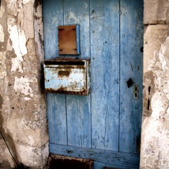 Photography titled "La porte bleue" by Sophie Hove, Original Artwork