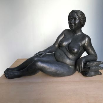 Скульптура под названием "Odalisque - Scultur…" - Sophie Laurent Lazinier, Подлинное произведение искусства, Терракота
