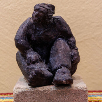 Sculpture intitulée "Commère 3" par Sophie Marty H., Œuvre d'art originale, Terre cuite