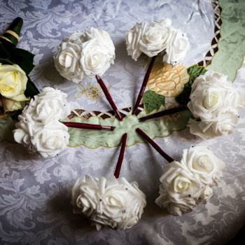 Photographie intitulée "Fleurs en étoile" par Adam Bahia, Œuvre d'art originale, Photographie numérique