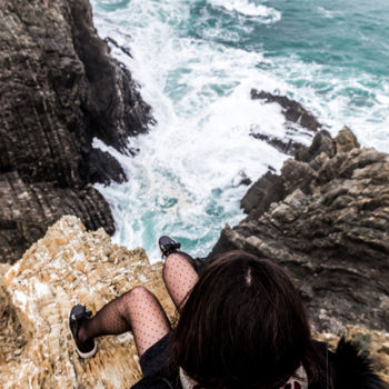 Fotografia intitulada "Femme aux jolies ja…" por Adam Bahia, Obras de arte originais, Fotografia digital