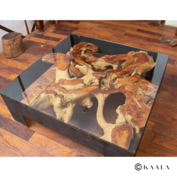 「Table basse en raci…」というタイトルのデザイン Soumaila Kanlaによって, オリジナルのアートワーク, 家具