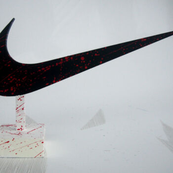 Sculptuur getiteld "SPACO NIKE max , 20…" door Spaco, Origineel Kunstwerk, Hars