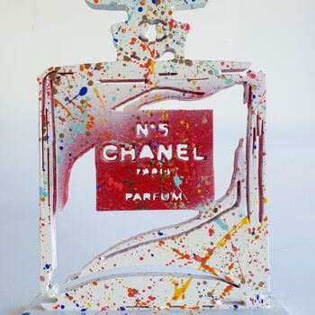 Sculpture intitulée "SPACO N°5 Chanel re…" par Spaco, Œuvre d'art originale, Résine