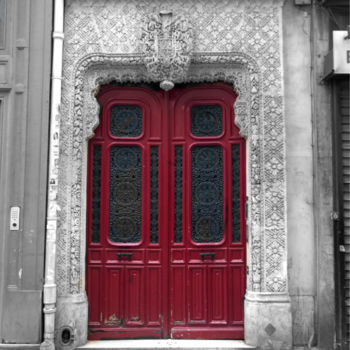 Photography titled "the red door Paris…" by Splash, Original Artwork