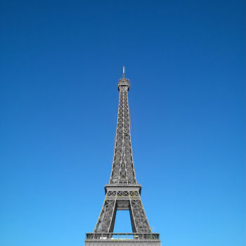제목이 "Eiffel tower black…"인 사진 Splash로, 원작