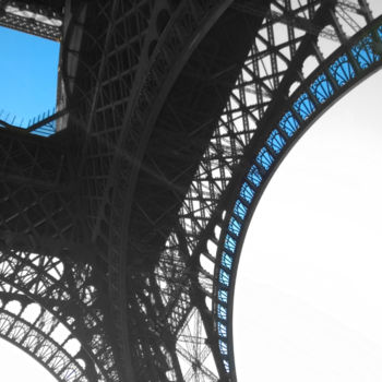 Photographie intitulée "Eiffel tower black…" par Splash, Œuvre d'art originale