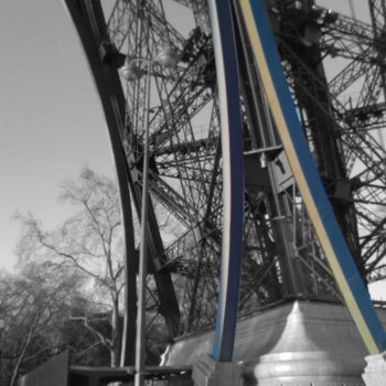 摄影 标题为“Eiffel tower black…” 由Splash, 原创艺术品