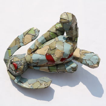 Скульптура под названием "rabbit-doll" - 승현 서, Подлинное произведение искусства, Металлы