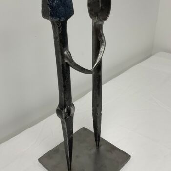 Skulptur mit dem Titel "Nouveau départ" von Marie Le Metour, Original-Kunstwerk, Metalle