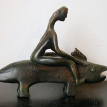 Sculpture titled "La bestia" by Stefania Sergi, Original Artwork, Terra cotta