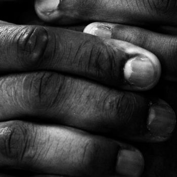 Fotografia intitolato "BLACK HANDS 1" da Stefano Ceretti, Opera d'arte originale