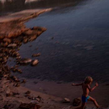 Photography titled "Beach Kid" by Stephan Larroque, Original Artwork, Non Manipulated Photography
