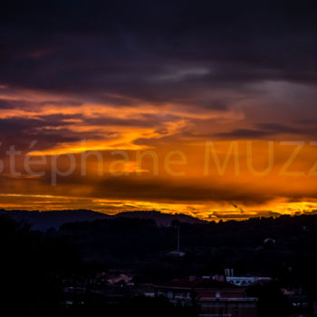 Photography titled "Coucher de soleil e…" by Stéphane Muzzin, Original Artwork