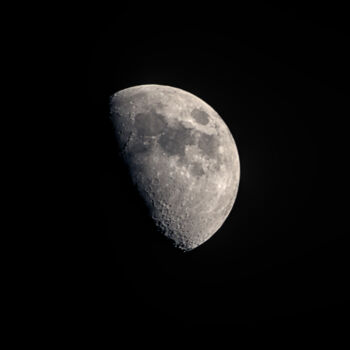Фотография под названием "Lune croissante" - Stephanie Vanhullebus, Подлинное произведение искусства, Цифровая фотография