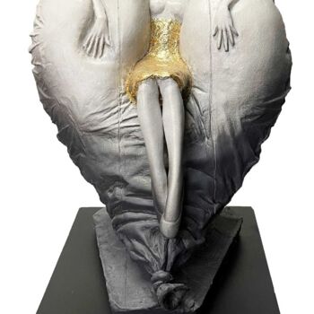 Sculptuur getiteld "Soft Heart, Ceramic…" door Stephen Glassborow, Origineel Kunstwerk, Keramiek
