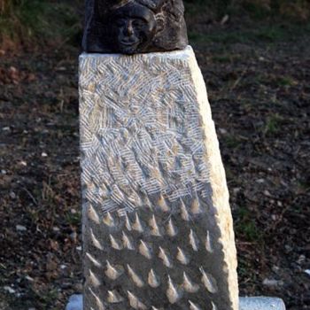 Скульптура под названием "Gwenllian" - Stephen West, Подлинное произведение искусства, Камень