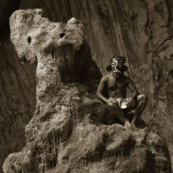 Fotografie getiteld "Chaman des grottes…" door Steve Drevet, Origineel Kunstwerk, Digitale fotografie