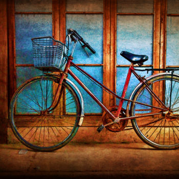 Photographie intitulée "Hoi An Bike" par Stuart Row, Œuvre d'art originale, Photographie numérique