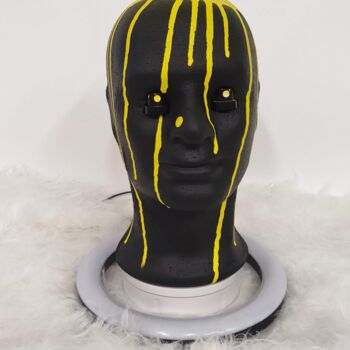 Sculpture intitulée ""Yellow Sinergy"" par Studimural, Œuvre d'art originale, Bombe aérosol