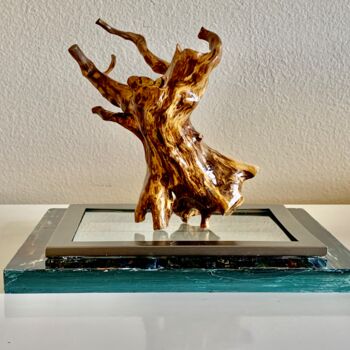 Escultura titulada "Floating Tree" por Suzy Martin, Obra de arte original, Madera