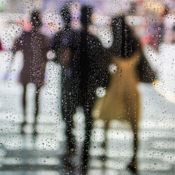 Φωτογραφία με τίτλο "RAINY DAYS IN HONG…" από Sven Pfrommer, Αυθεντικά έργα τέχνης, Αναλογική εκτύπωση Τοποθετήθηκε στο Αλου…