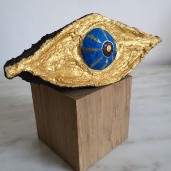 Sculpture titled "Golden eye" by Samlion, Original Artwork, Wood