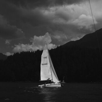 Photographie intitulée "St. Moritz Lake Lei…" par Sylvia Haghjoo, Œuvre d'art originale, Photographie numérique