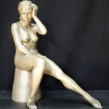 Sculptuur getiteld "LA SONGEUSE .." door Sylvie Bourély (SB), Origineel Kunstwerk, Klei