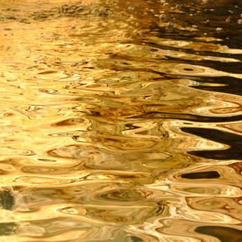 Photographie intitulée "reflets d'or" par Sylvie Léandre, Œuvre d'art originale
