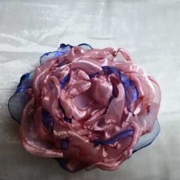 Design titled "Broche fleur "La My…" by Sylvie Moussier (La tête en fête), Original Artwork, Weddings