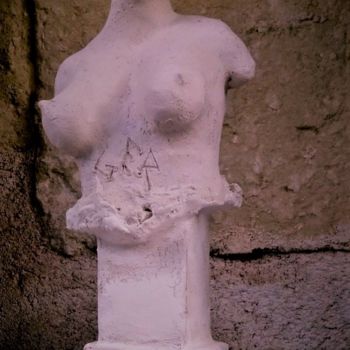 Sculpture titled "Buste Rose guimauve" by Sylvie Breger (SylviABREGER), Original Artwork, Terra cotta