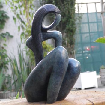Sculpture intitulée ""Sonia"" par Georges Tag, Œuvre d'art originale, Coulage