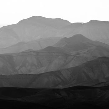Photographie intitulée "Mountains of the Ju…" par Tal Paz-Fridman, Œuvre d'art originale, Photographie numérique