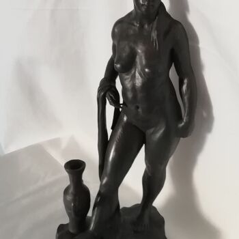 Escultura intitulada "Nude with amphora" por Tamas Podhraczky, Obras de arte originais, Terracota